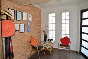 Chala-Kigi Apartments - Interior entrance