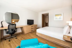 Hilton Garden Inn Santa Marta - Room