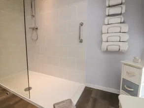 Owl's Nest - Bathroom