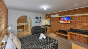 The Cottage Motor Inn Albury CBD - Room