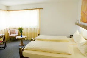 Schlosshotel - Self Check-In Hotel - Chambre