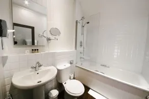 Forest Hotel - Badezimmer
