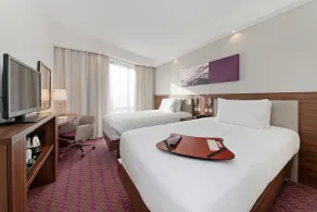 Hampton by Hilton London Waterloo - Room