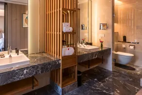 Swisstouches Hotel Nanjing - Bathroom