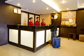 Sinsuvarn Airport Suite Hotel - Réception