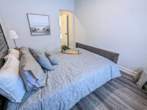 Quiet 2BR Condo Near Hospital and Wi-Fi - Værelse