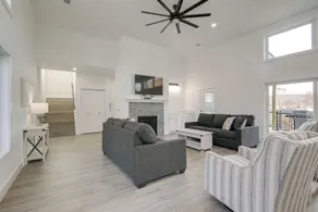 Bright Cotter Vacation Rental w/ White River Views - Innenbereich