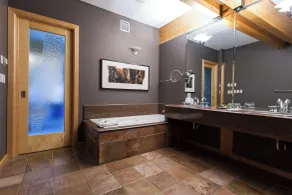 Azuridge Estate Hotel - Badrum