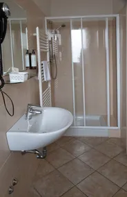 Emerald Palace - Bathroom