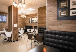 Augustus Hotel Bernkastel - Comfortable Budget Hotel - Ristorante