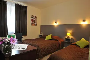 Logis Hotel Le Prieure - Camera