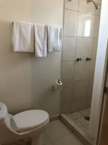 Hotel El Dorado Hermosillo - Salle de bain