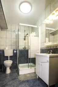 Hotel Herastrau - Bathroom