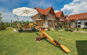 Nice Home in Licko Lesce With 2 Bedrooms and Wifi - Exterior