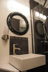 Félix dOrt - Bathroom