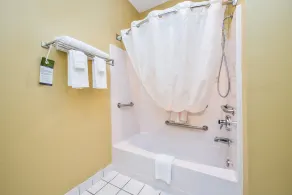 MainStay Suites Joliet I-80 - Salle de bain
