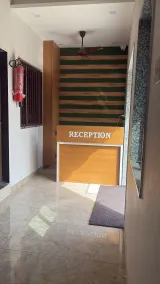 Hotel Darshan Palace - Near Dwarka Railway Station & Shree Dwarkadhish Temple - Reception