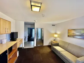 Red Roof Inn PLUS+ & Suites Tampa - Room