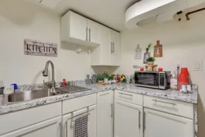 Retreat w/ Yard Near NYC & Metlife Stadium! - Interiör