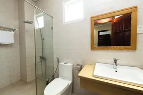AM Memory Central Hotel 2 - Bathroom