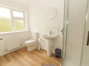 White Cottage - Bad