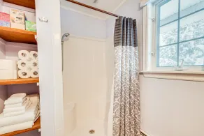 Spacious Family Home w/ Deck & Yard: 5 Mi to Stowe - Bad