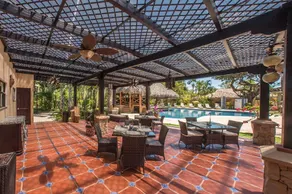 Marenaz Oceanfront Resort - Restaurant