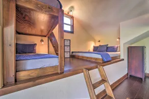 Huge Vian Family Retreat: Hot Tub + Game Room - Rum