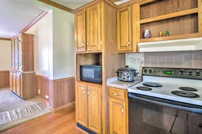 Relaxing Prairie Home, 29 Mi to Starkville! - Interiör