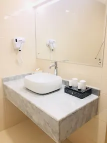 Season Inn Hotel - Bad