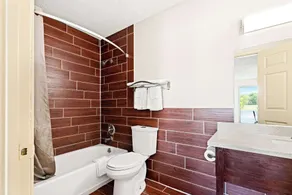 Americas Best Value Inn & Suites Mt. Pleasant - Badezimmer
