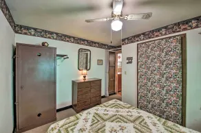 Waters Edge Retreat w/ Deck on Patoka Lake! - Innenbereich