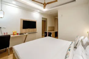 Hotel Royal Orbit Near Dronacharya Metro Station DLF Phase 3 Gurgaon Manage by Revemaster Hospitality - Værelse
