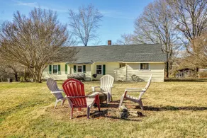 'the Vineyard House' - 2 Mi to Dtwn Mount Airy! - Interior