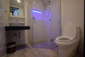 Every Surawong - Bathroom