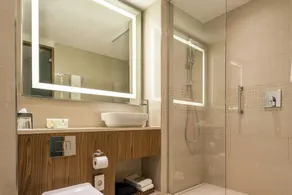 Courtyard by Marriott Belgrade City Center - Bathroom