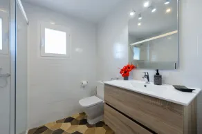 Villa Can Giovanni - Vier Schlafzimmer Villa, Schläft 8 - Badezimmer