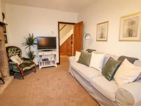 Woodbine Cottage - Interior