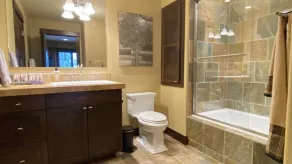 Rs156 Downtown Whitefish Experience - Salle de bain