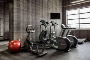 enVision Hotel Boston-Everett - Salle de remise en forme