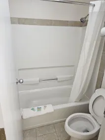 budgetel Inn & Suites - Salle de bain