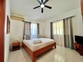Casati Family House, Great Pool Garden - Room