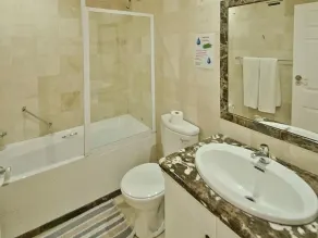 The Russel Hotel - Bathroom