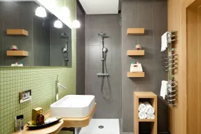 Hotel Suite Inn - Bathroom