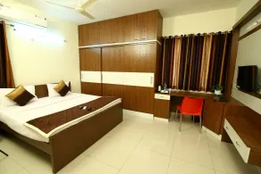 Fresh Living Prime Hitech Service Apartments - Room