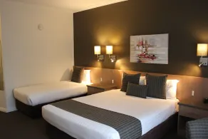 Swan Hill Resort - Quarto