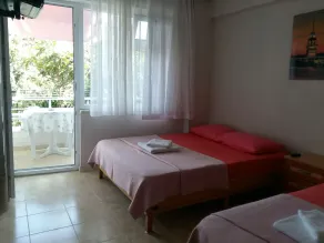 Kumbağ Green Garden Pansiyon - Room