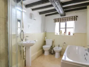 Pillhead Cider House - Bathroom
