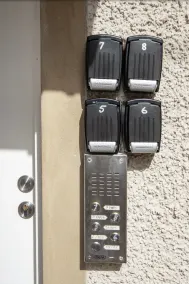 7 Varis Apartments - Entrada interior