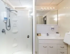 Twin Peaks Lakeside Inn - Salle de bain
